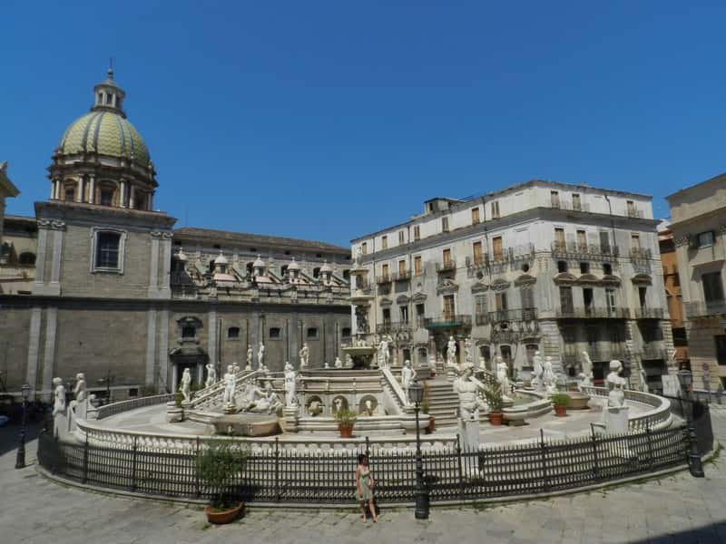 Palermo - La piazza del Municipio